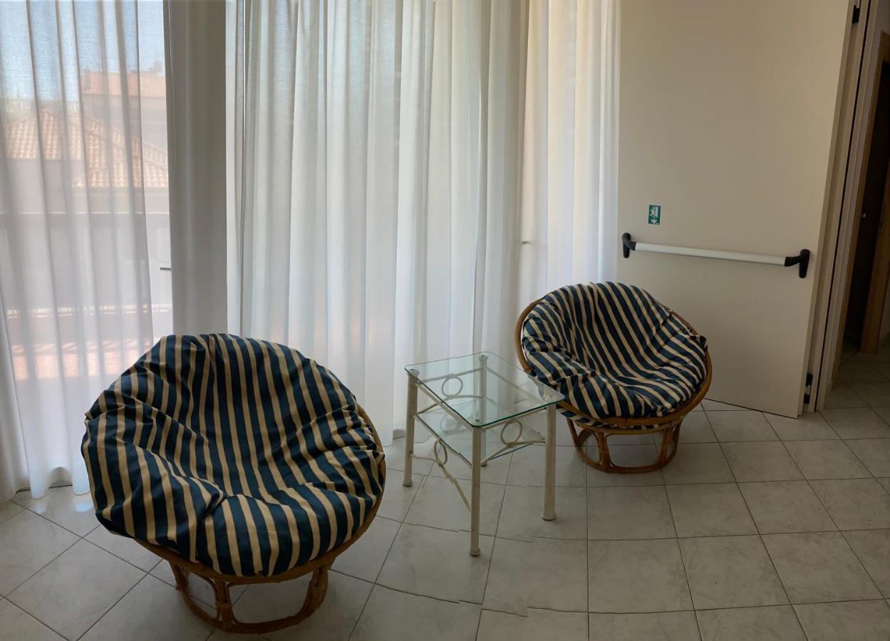 Hotel Acapulco Viserbella di Rimini Buitenkant foto