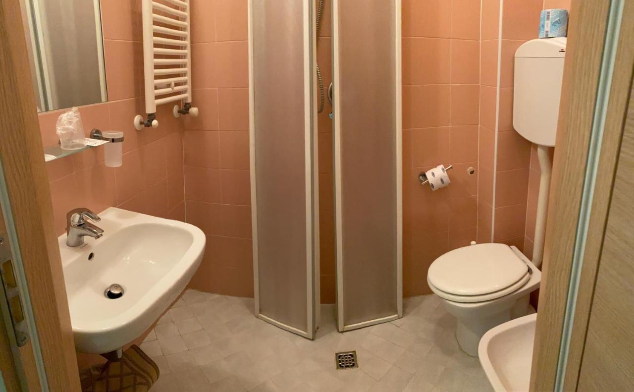 Hotel Acapulco Viserbella di Rimini Buitenkant foto